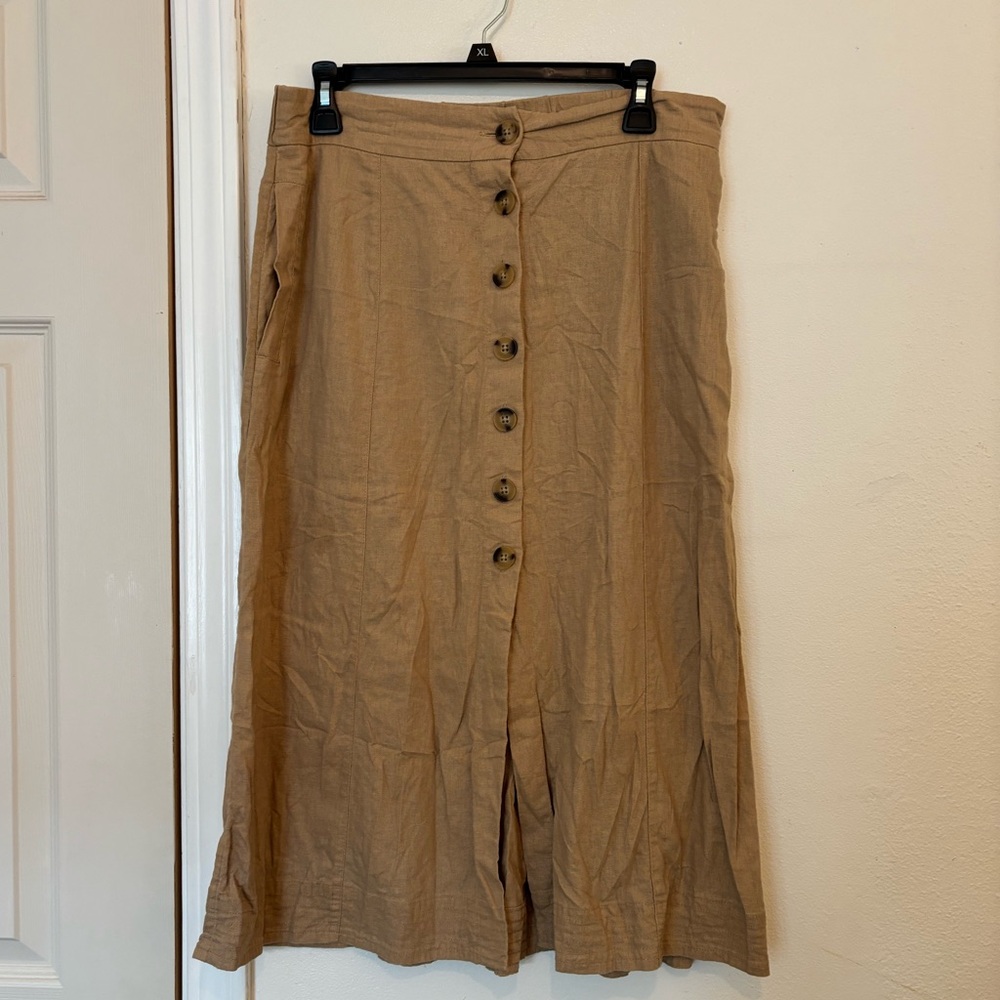 UNIVERSAL THREAD MIDI SKIRT !!